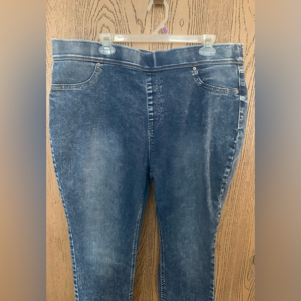 Terra and Sky Slim Fit High-Rise Women Jeans in faded Blue - Picture 3 of 7